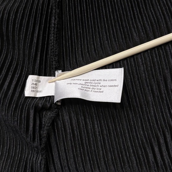 Lane Bryant Black Pleated V-Neck Peplum Tunic Top Plus Size 38/40 Dark Coquette - Picture 8 of 16